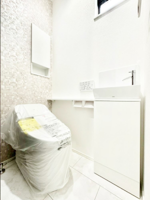 �g�C�� �g�C���͈��S�̂Q�ӏ��I���̃o�^�o�^������S�ł��B