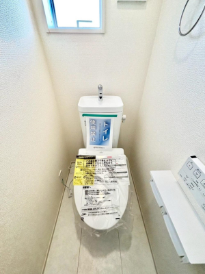 �g�C�� �g�C���͈��S�̂Q�ӏ��I���̃o�^�o�^������S�ł��B 