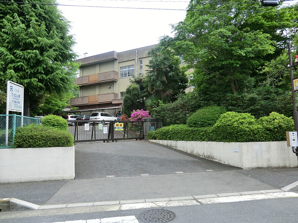 ���ӊ� ���w�Z 200m �������܎s����J�ꏬ�w�Z