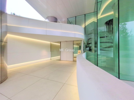 �G���g�����X -