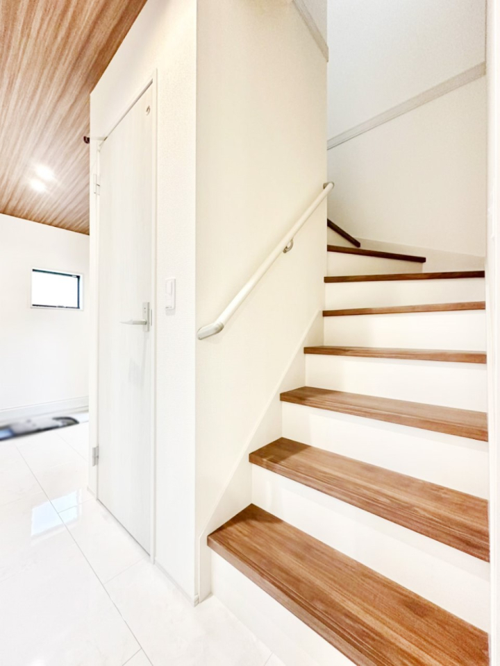 ���̑� �����Ȃ��q�l�₲�N�z�̕��Ɋ������z���I�K�i�ɂ͎萠�t���ł��B