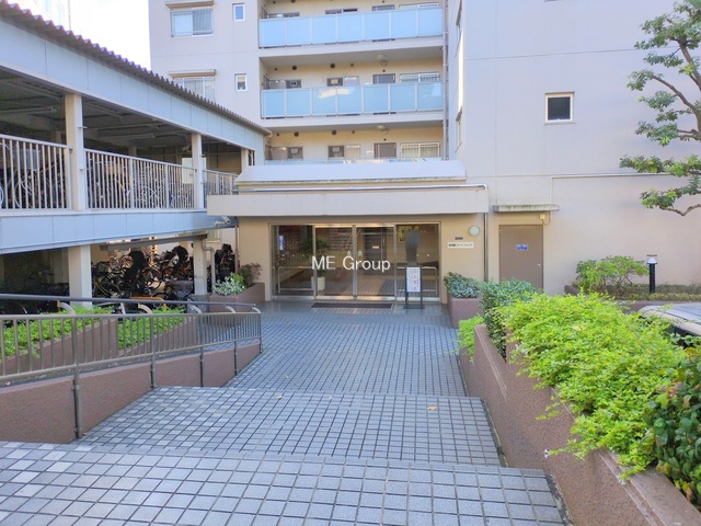 �G���g�����X -