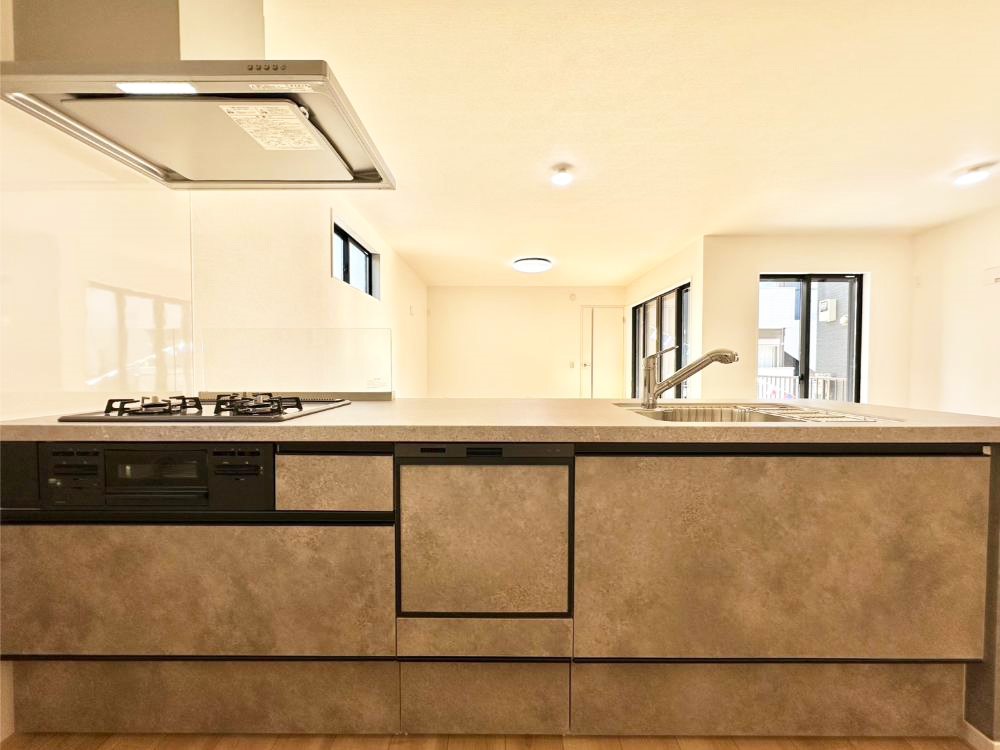 �L�b�`�� �������������I�ɁA�y�����I�V�X�e���L�b�`��  