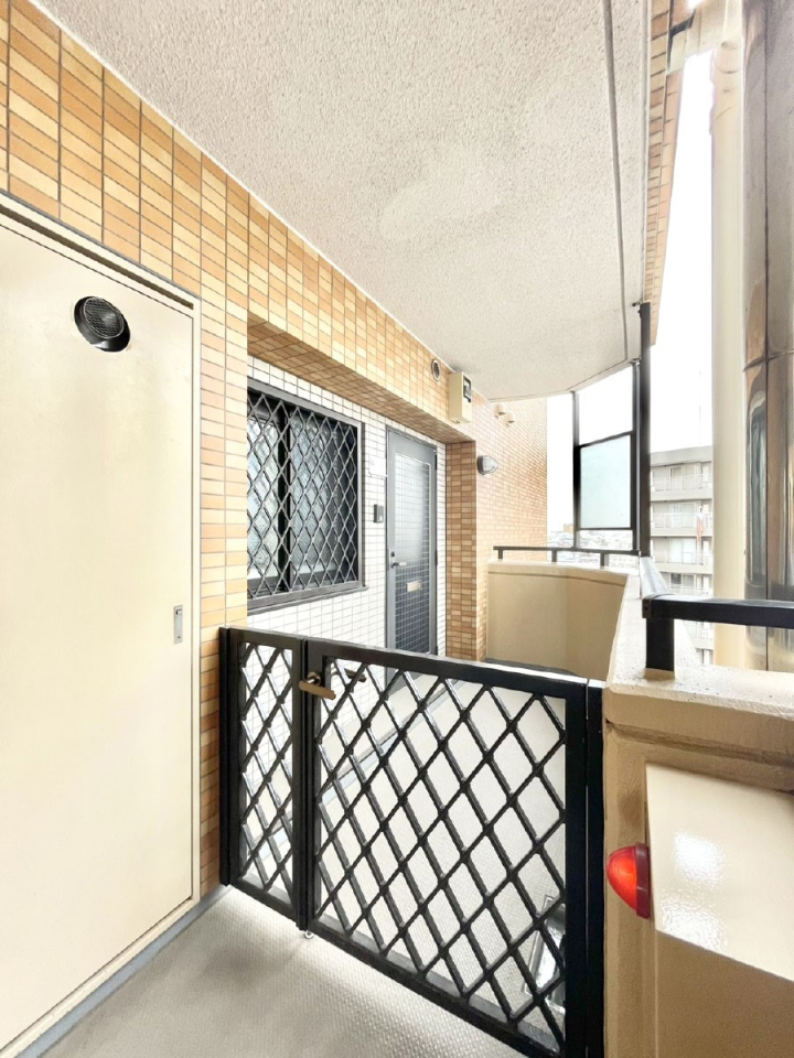 ���� �v���C�x�[�g������|�[�`�t������