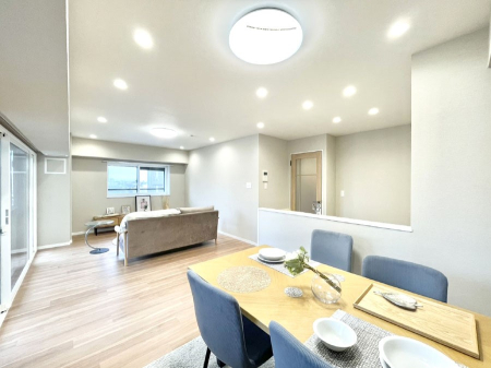 ���r���O �������������͋C�̂k�c�j�͉Ƒ��݂�Ȃ̉��K���