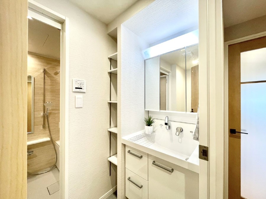 ���ʑ�E���ʏ� ������������ʉ��ώ��Œ��̐g�x�x�����K  