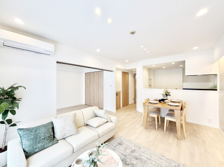 ���̑����� �Ƒ������R�ƏW�܂�e���̃X�y�[�X�ɂȂ肻��