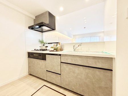 �L�b�`�� �������������I�ɁA�y�����I�V�X�e���L�b�`��