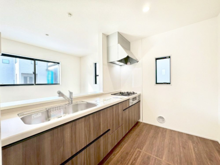 �L�b�`�� ��Ƃ肠��L�b�`���ł͂��Ƒ��Ɗy�������������ł��܂��B