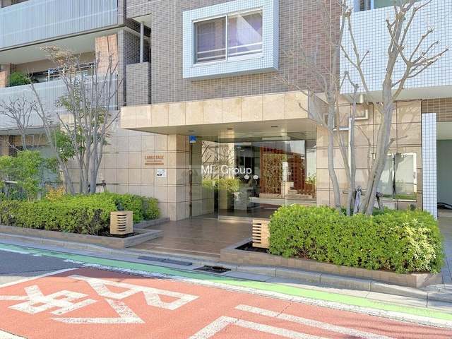 �G���g�����X -