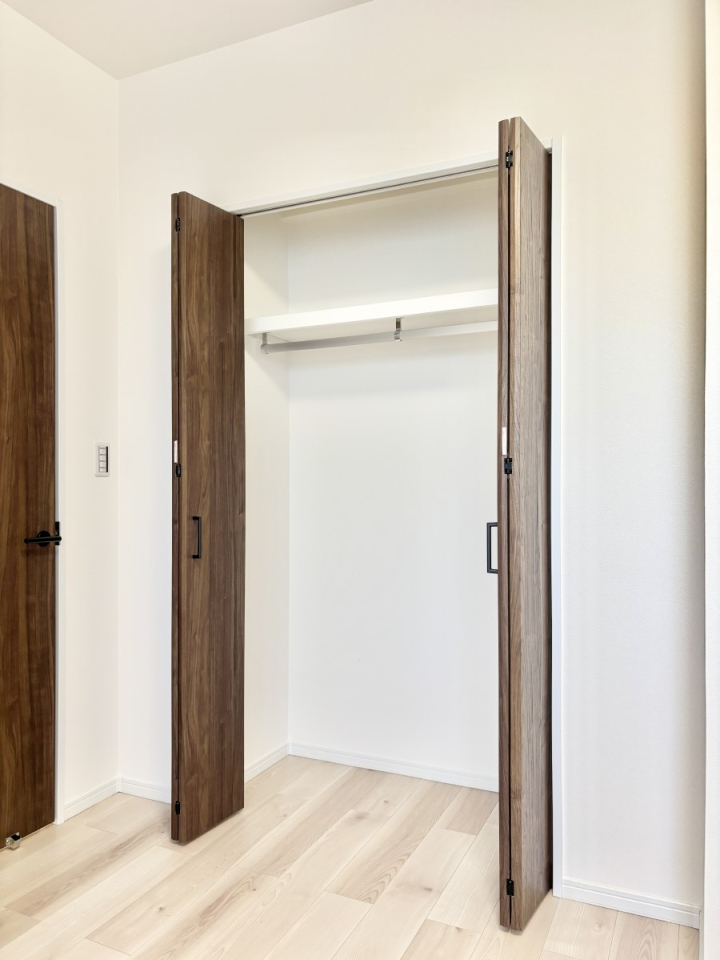 ���[ �m���N���[�[�b�g�B���s��������̂Ō���̈ߗނ�����������[�ł��܂��B