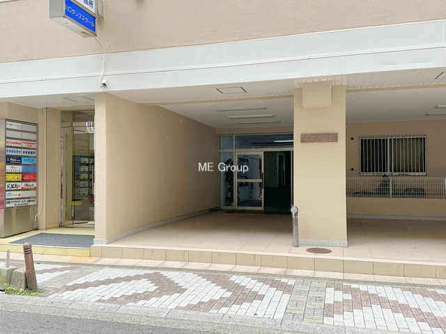 �G���g�����X -