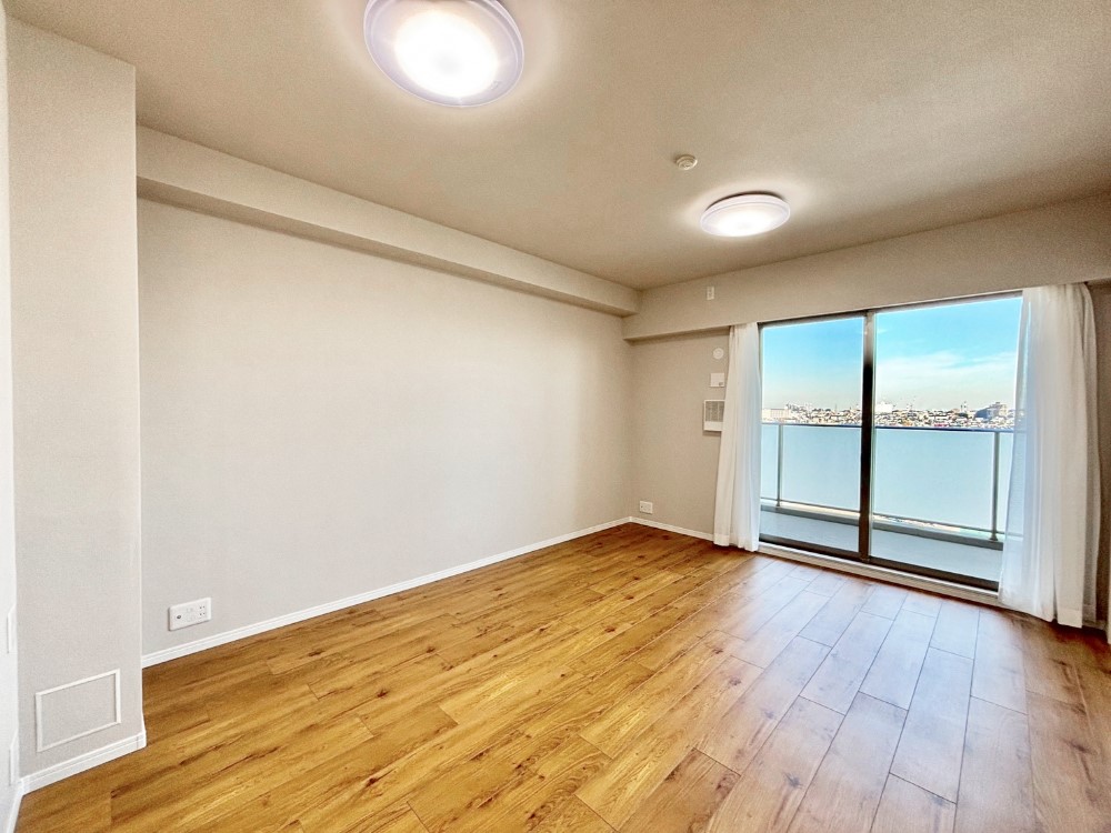 ���r���O ���Ƒ��̓��₩�Șb�����ŕ�܂�閾�邢���r���O