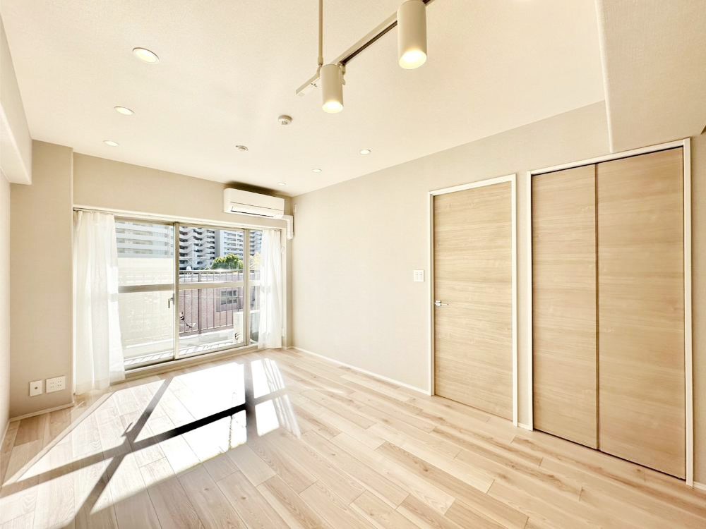 ���̑����� �Ƒ������R�ƏW�܂�e���̃X�y�[�X�ɂȂ肻��  