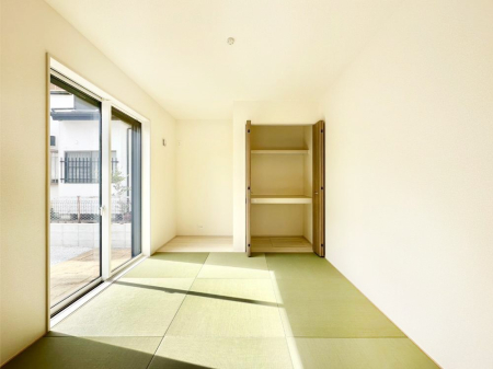 ���̑����� ���r���O�אڂ̘a���͖����̕�炵�ɖ����ƈ��炬�������炵�Ă���܂�