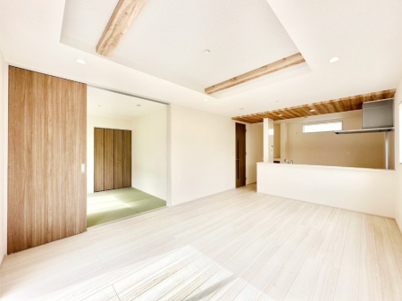 ���r���O �אڂ̘a�����J������΂���ɍL�X��Ԃ�  