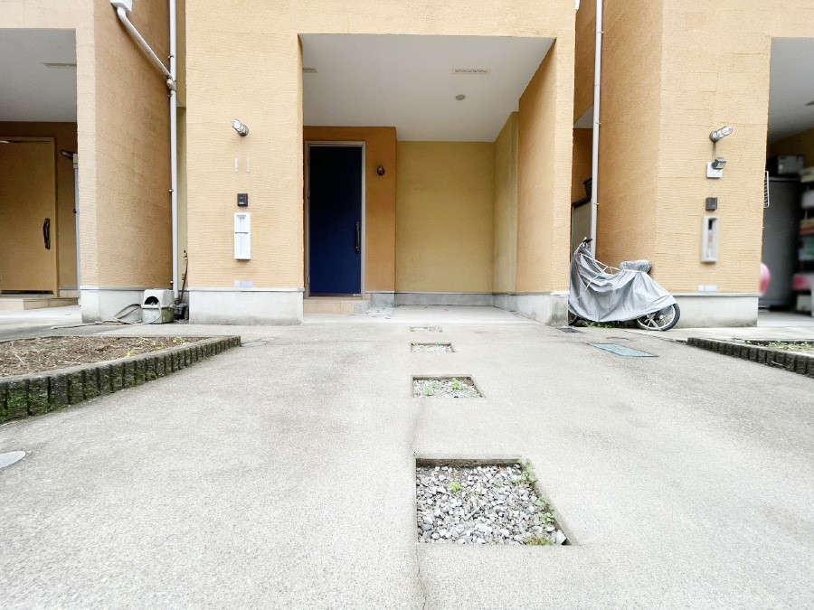  �����Ɍ������Ȃ����ԃX�y�[�X�B