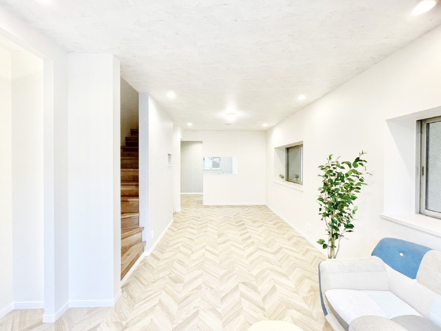 ���̑����� �Ƒ��̏Ί炪���R�Ɛ��܂�Ă���A����ȕ��͋C�̃_�C�j���O�Ɏd�オ���Ă��܂��B