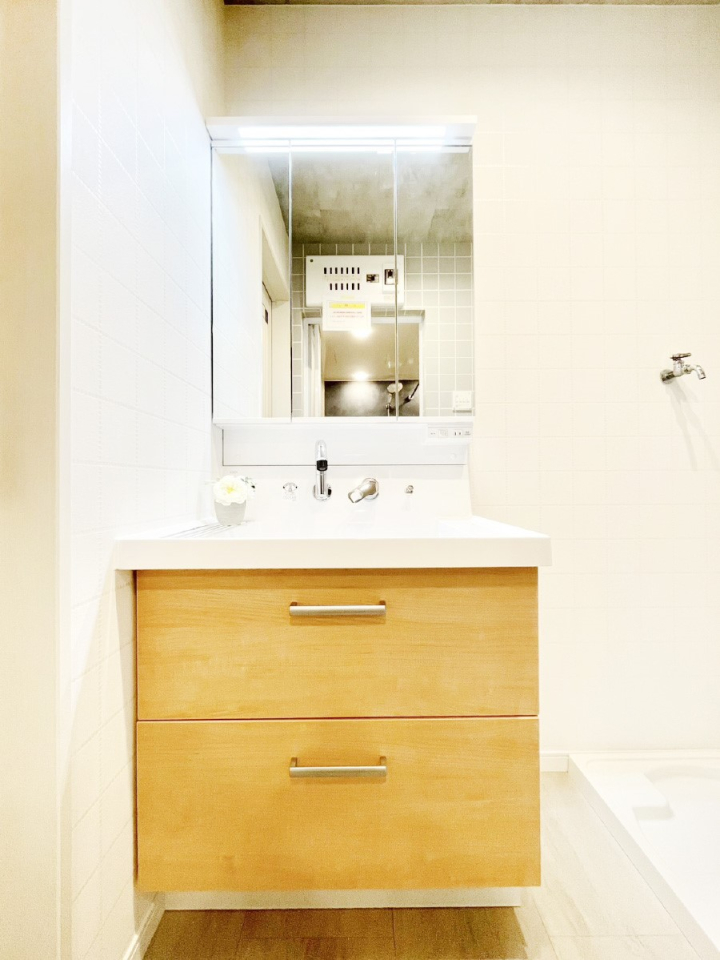 ���ʑ�E���ʏ� �O�ʋ��L���r�l�b�g�E�V�����[�t�����ʉ��ϑ�ŖZ�������̐g�x�x���X���[�Y�ɁI