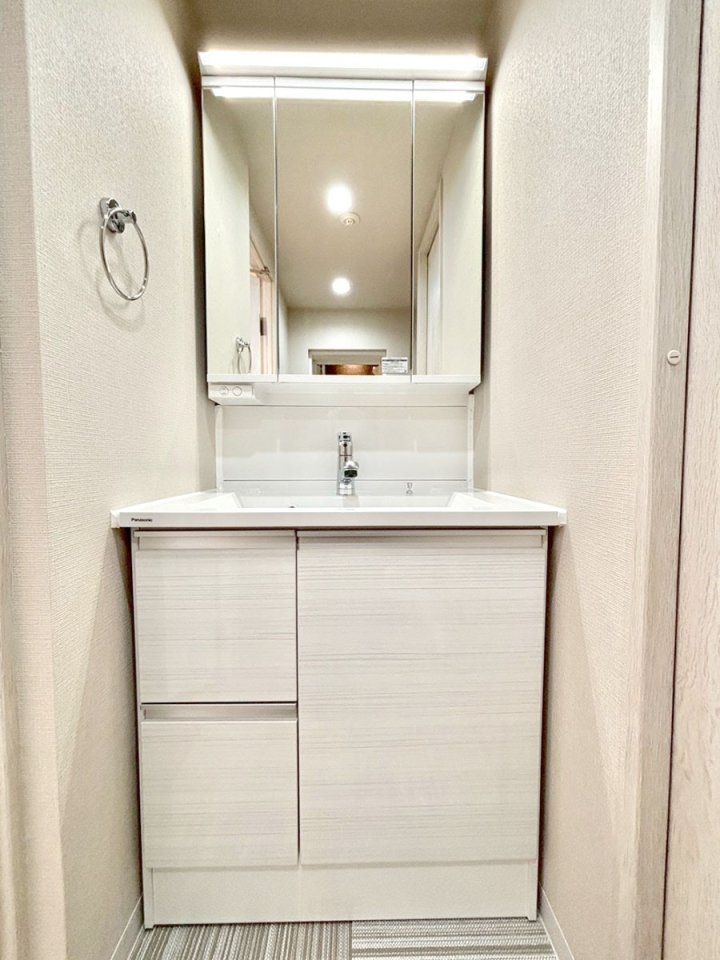 ���ʑ�E���ʏ� ������������ʉ��ώ��Œ��̐g�x�x�����K  