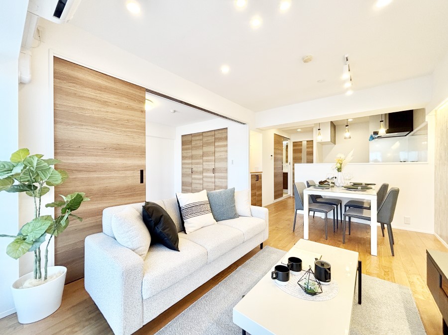 ���̑����� �Ƒ������R�ƏW�܂�e���̃X�y�[�X�ɂȂ肻��