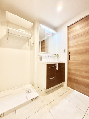 ���ʑ�E���ʏ� ������������ʉ��ώ��Œ��̐g�x�x�����K