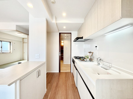 �L�b�`�� �������������I�ɁA�y�����I�V�X�e���L�b�`��