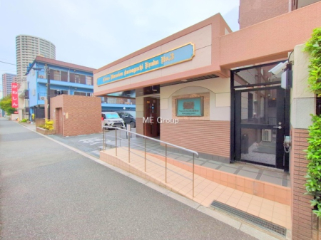 �G���g�����X -