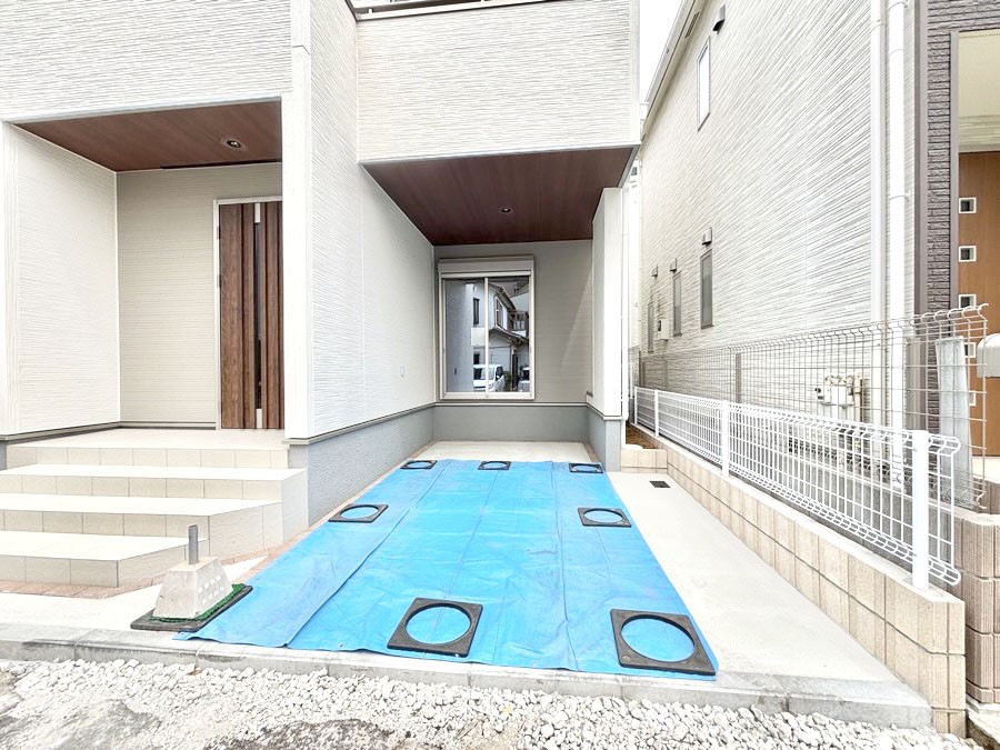  �����Ɍ������Ȃ����ԃX�y�[�X�B