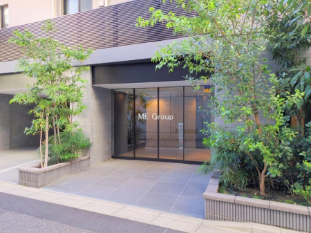 �G���g�����X -