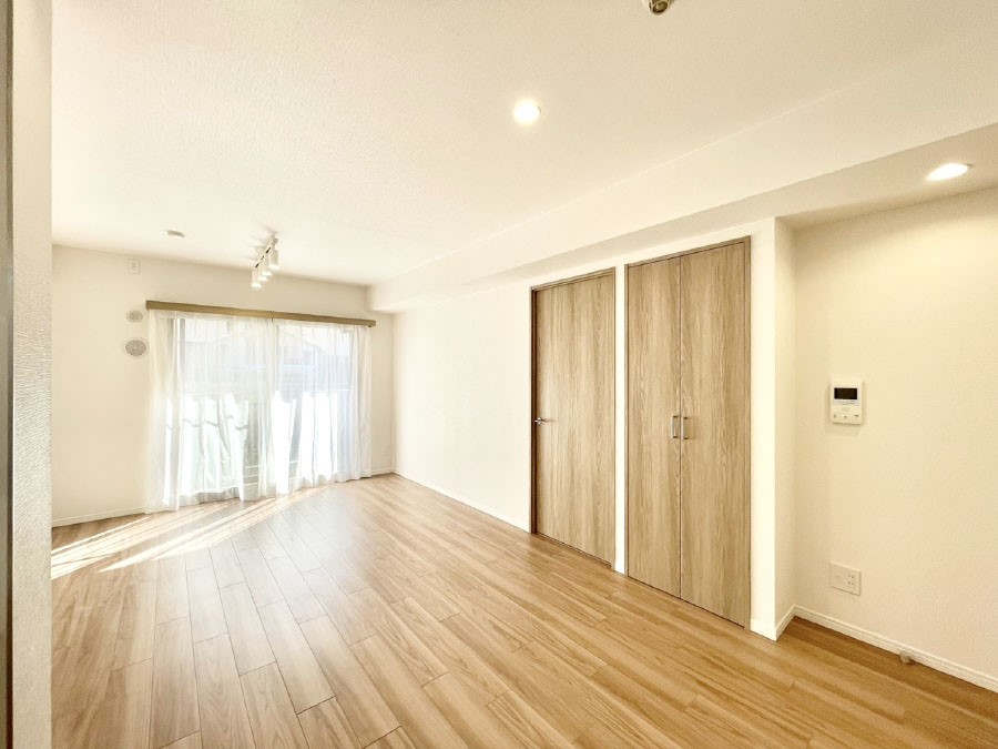 ���̑����� �傫�ȑ����炽���Ղ�̗z���ƕ����������郊�r���O  