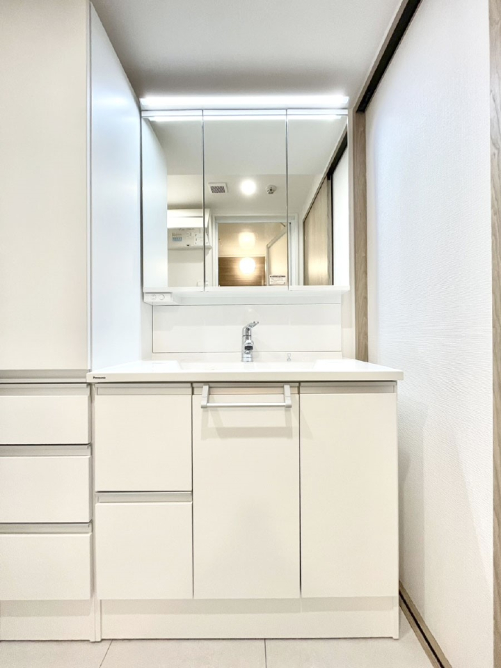 ���ʑ�E���ʏ� ������������ʉ��ώ��Œ��̐g�x�x�����K  