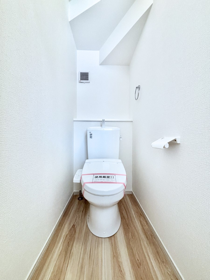 �g�C�� �E�H�V�����b�g�t���g�C����1�K��2�K���ꂼ��ɔz�u����Ă��ĂƂĂ��֗��ł��B 