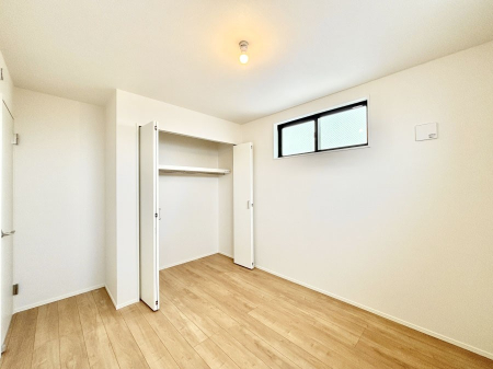 �q������ �q�������ɂ��������߂Ȏ��[�X�y�[�X�����Ղ�̋���