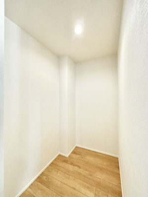 ���̑� �E�H�[�N�C���N���[�[�b�g�t���Ő�����Ԃ��L�����p�ł��܂��B