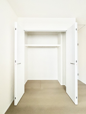 ���[ ��������ߗނ�ו��Ȃǂ̎��[�ɕ֗��ȃN���[�[�b�g�t���ł��B