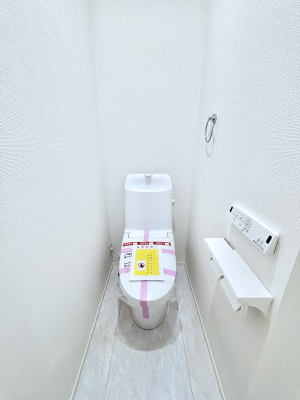 �g�C�� �g�C����1�K��2�K���ꂼ��ɔz�u����Ă��ĂƂĂ��֗��ł��B 