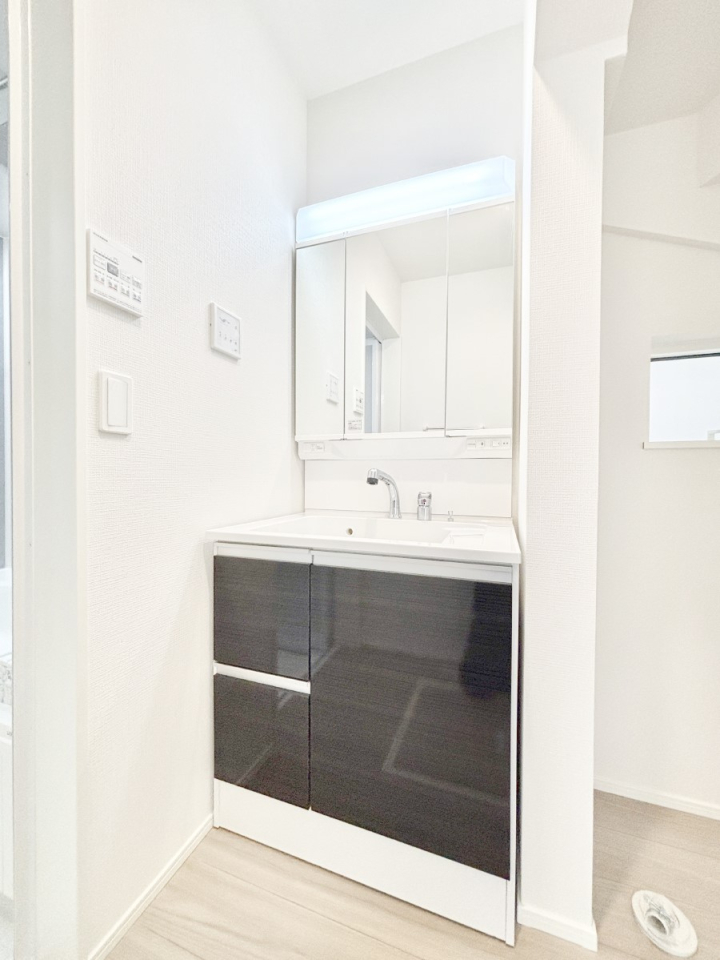 ���ʑ�E���ʏ� �傫�����₷���O�ʋ��Ő�����������ʑ�́A�g�����Ȃ݃`�F�b�N�┧�̂������ɂ������߂ł��B 