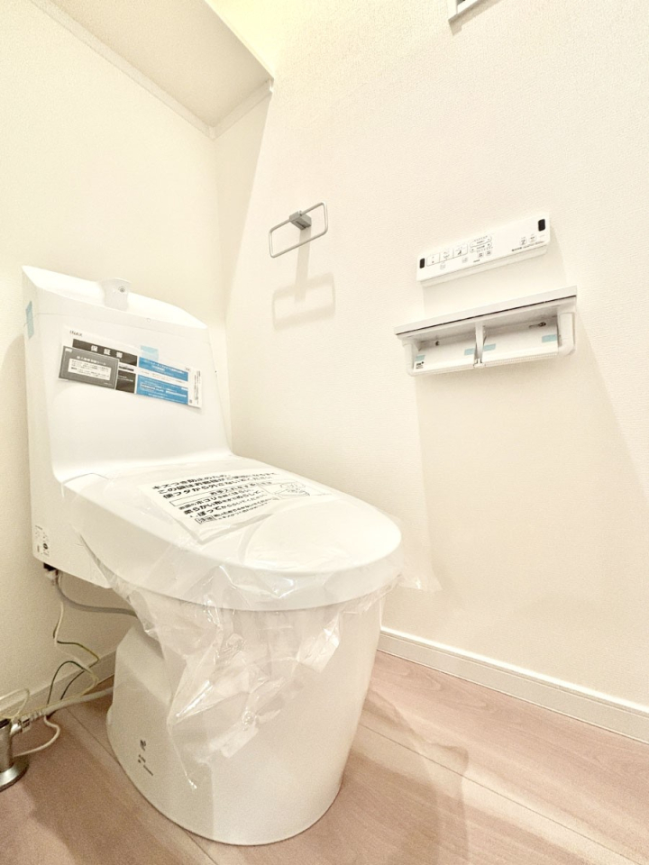 �g�C�� �g�C����1�K��2�K���ꂼ��ɔz�u����Ă��ĂƂĂ��֗��ł��B 