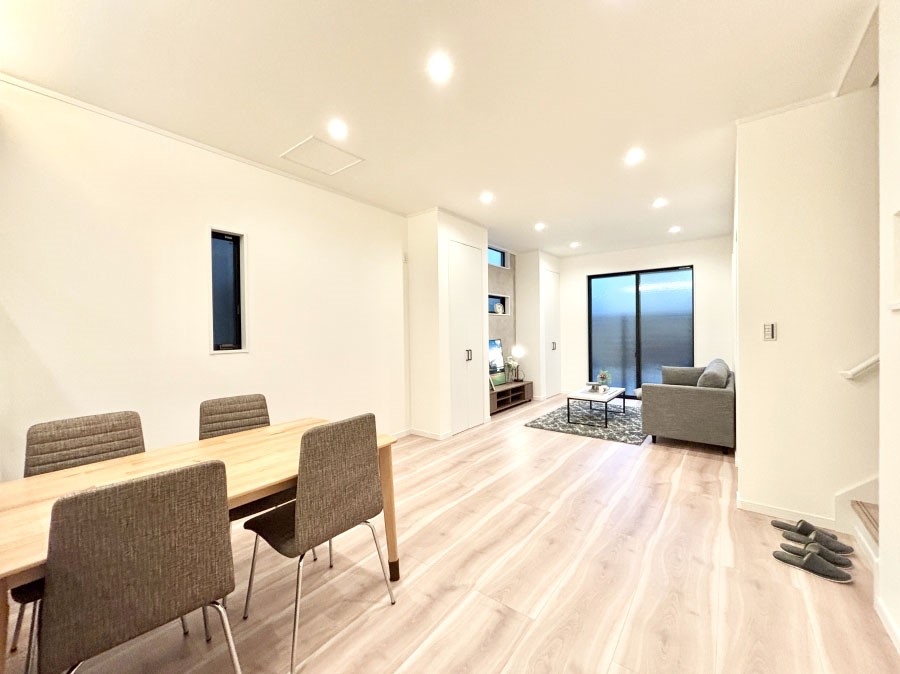 ���r���O �������������͋C�̂k�c�j�͉Ƒ��݂�Ȃ̉��K���  