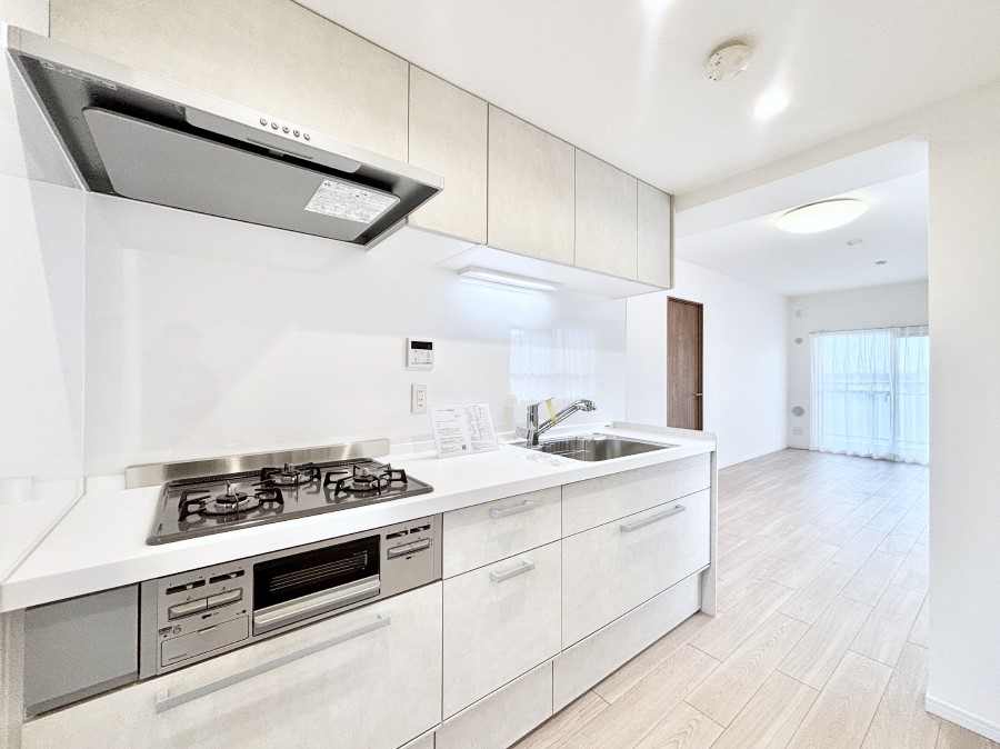 �L�b�`�� ���[�����Ղ�ō�ƃX�y�[�X�L�X  