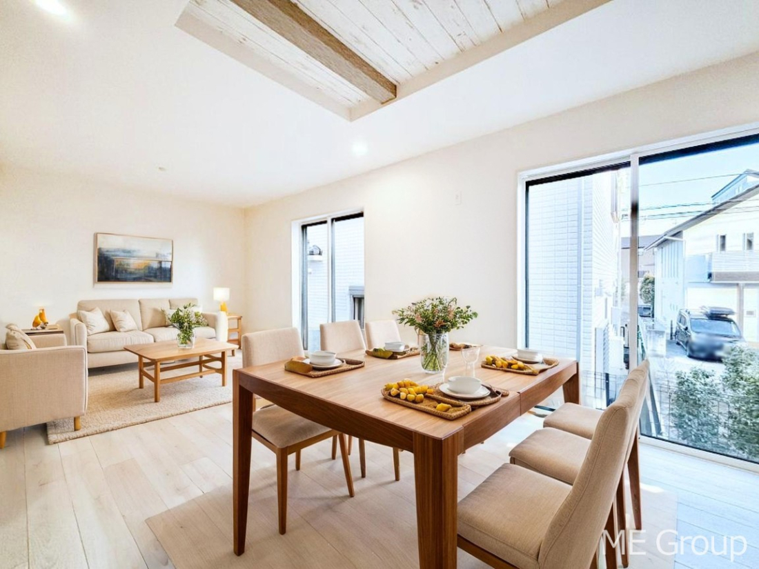 ���r���O ���Ƒ��̓��₩�Șb�����ŕ�܂�閾�邢���r���O  ���Ƌ��CG�ł�  