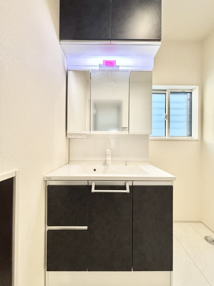 ���ʑ�E���ʏ� �傫�����₷���O�ʋ��Ő�����������ʑ�́A�g�����Ȃ݃`�F�b�N�┧�̂������ɂ������߂ł��B 