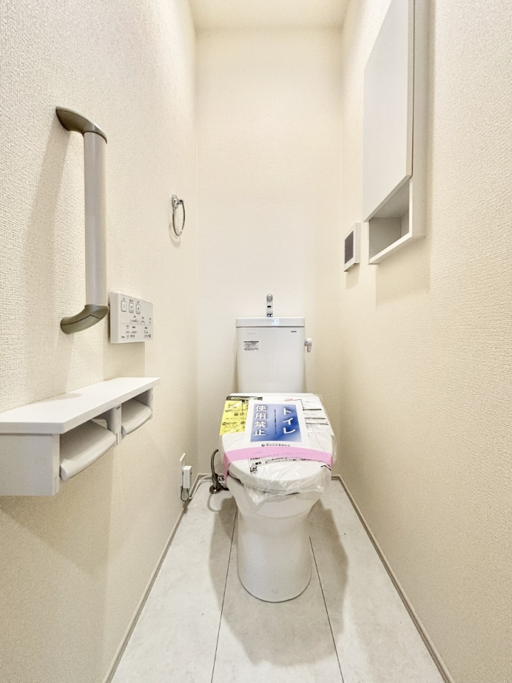 �g�C�� �g�C����1�K��2�K���ꂼ��ɔz�u����Ă��ĂƂĂ��֗��ł��B 