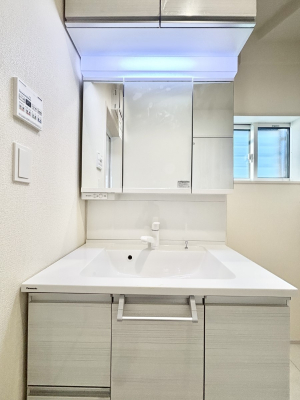 ���ʑ�E���ʏ� �傫�����₷���O�ʋ��Ő�����������ʑ�́A�g�����Ȃ݃`�F�b�N�┧�̂������ɂ������߂ł��B 