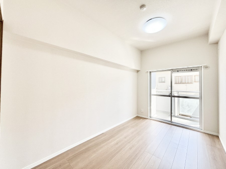 ���̑����� �o���R�j�[���J�������v���X���Ă����m��