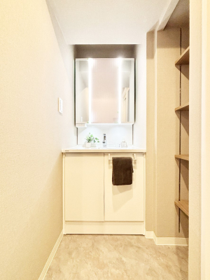 ���ʑ�E���ʏ� ������������ʉ��ώ��Œ��̐g�x�x�����K