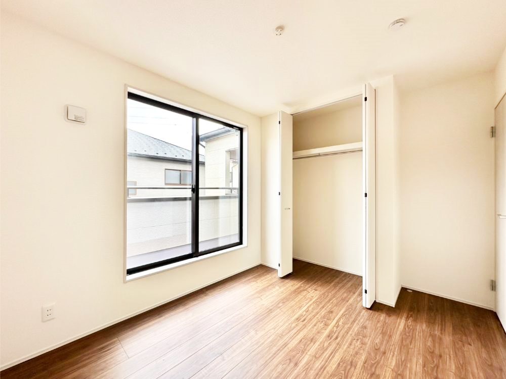 �q������ �q�ǂ������ɂ҂�����̖��邢��ԁB