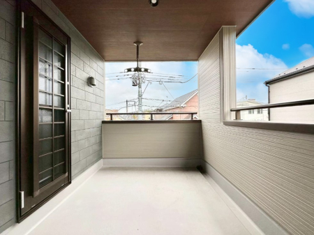 �o���R�j�[ �C���i�[�o���R�j�[�Ȃ̂ŉJ�ł����󕨂����������o���āA���ʂ�������̂Ŋ������ǂ��A�������X�y�[�X�Ƃ��ďd�󂵂܂��B �@