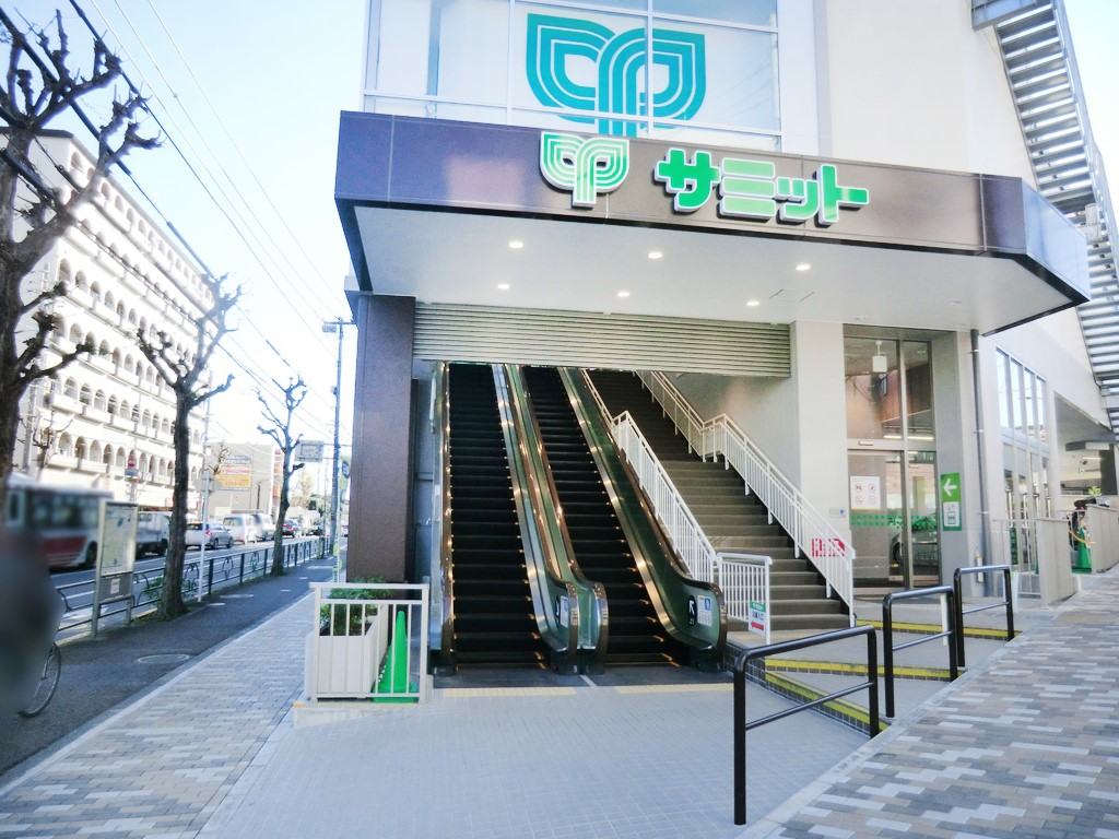 ���ӊ� �X�[�p�[ 700m �T�~�b�g�X�g�A �{�V���X